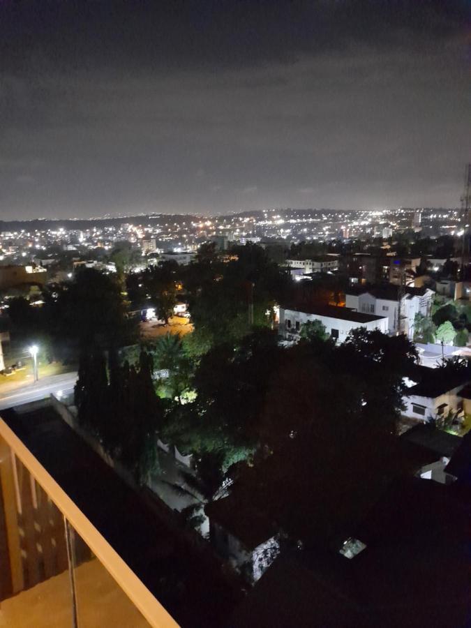 The Lennox D-Plus Apartments Accra Exteriör bild