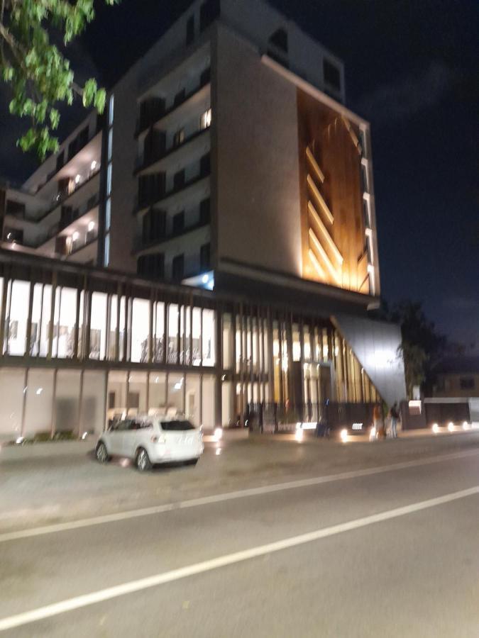 The Lennox D-Plus Apartments Accra Exteriör bild