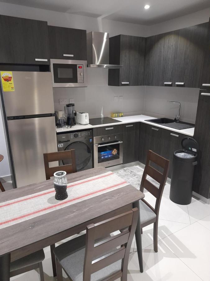 The Lennox D-Plus Apartments Accra Exteriör bild